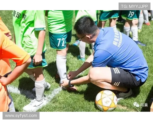 佩特勒洛与天主大学的激烈对决揭示足球战术与团队精神的完美结合