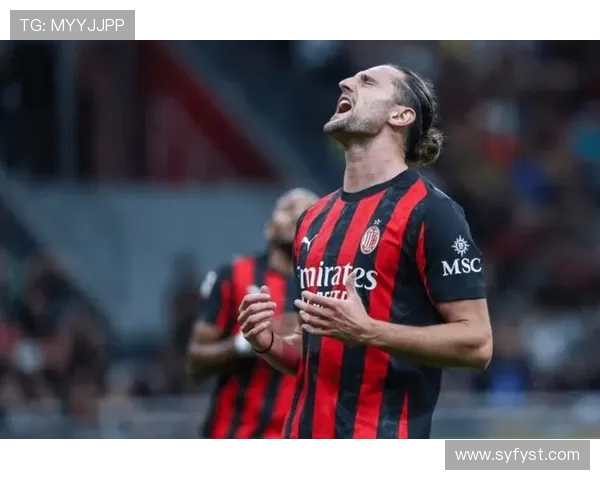 那不勒斯与AC米兰激战正酣谁能在意甲赛场笑到最后