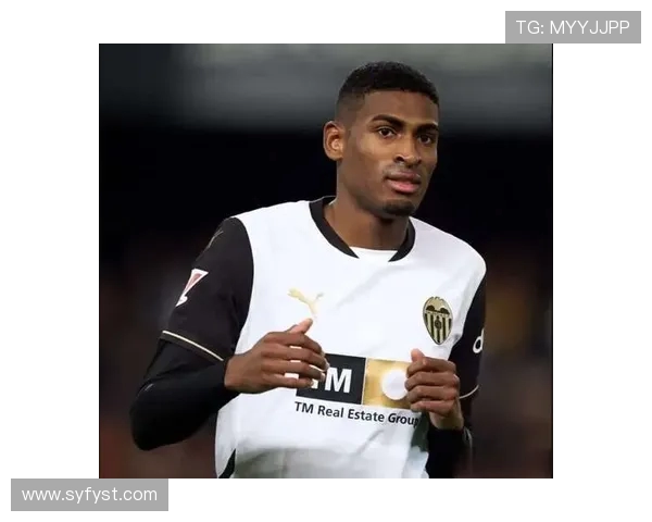 马丁内利：从小将到巨星的成长之路与未来展望